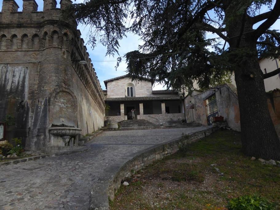 La Cantina Dei Cappuccini Spello Exterior photo
